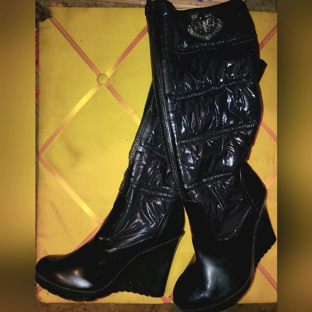 Women's Size 6.5 black boots